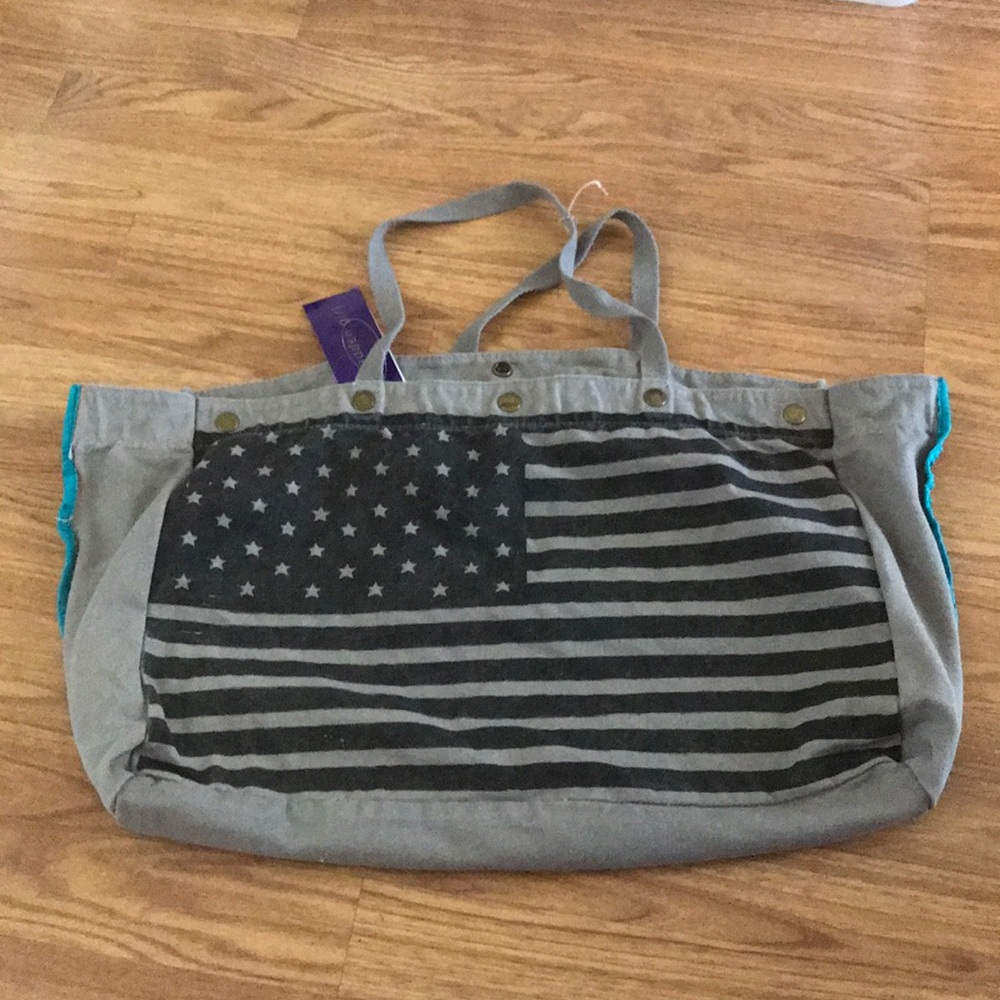 Madden Girl Bag Size 11 Inches high 16 Long NWT